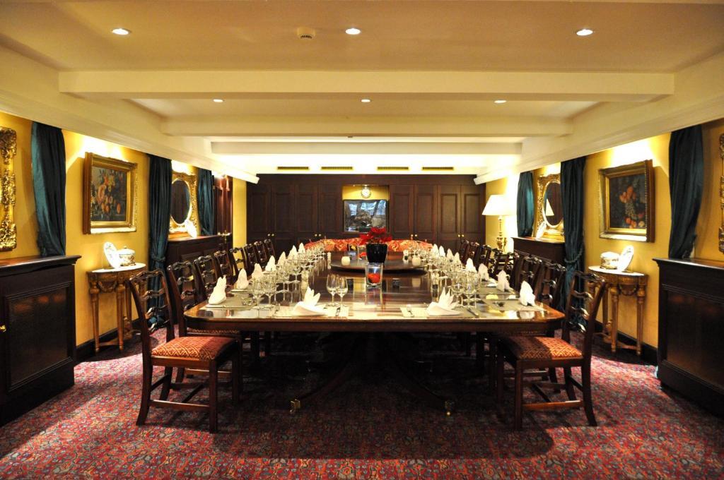 Hotel De La Paix 尚佩里 外观 照片